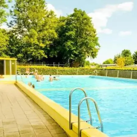 Spacious Nature Escape, House For 6 Near Amsterdam & Sea Semesterbostad *