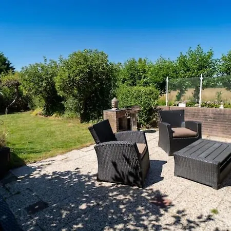 Spacious Nature Escape, House For 6 Near Amsterdam & Sea