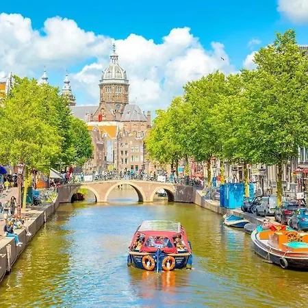 Spacious Nature Escape, House For 6 Near Amsterdam & Sea 度假居