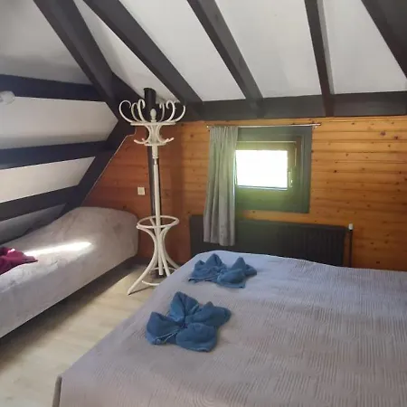 Spacious Nature Escape, House For 6 Near Amsterdam & Sea 度假居