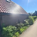 Spacious Nature Escape, House For 6 Near Amsterdam & Sea Feriehus