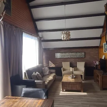 Spacious Nature Escape, House For 6 Near Amsterdam & Sea *
